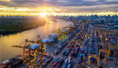 A külkereskedelmi vállalatok exportmegrendelései hat egymást követő hónapon k...