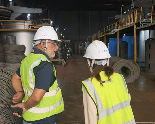 Pakisztáni ügyfelek látogatást tesznek Aotianban ellenőrzés és csere céljából...